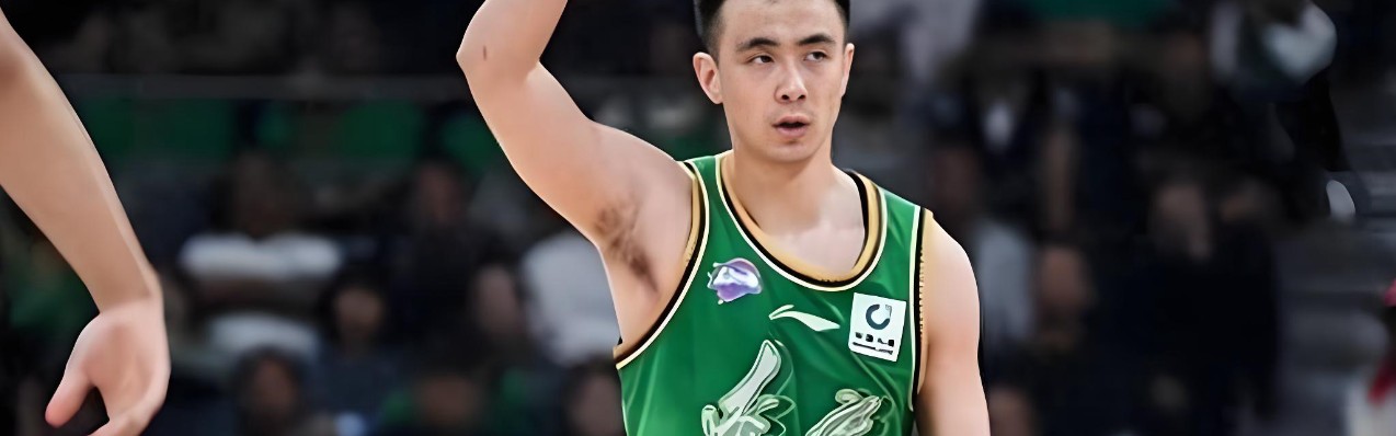 开云体育-失望！ 辽宁队3连败，赵继伟十分失落 一个人提前离开赛场