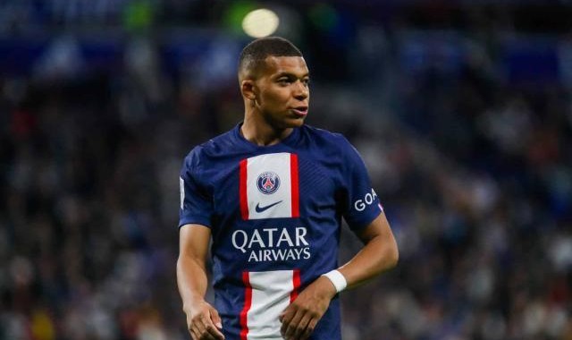 法媒：巴黎对姆巴佩风波感到愤怒 双方将继续会谈